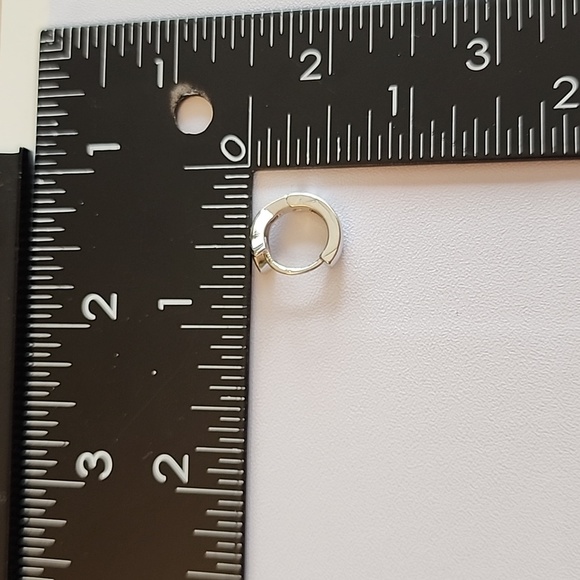 NFS - Picture 4 of 5